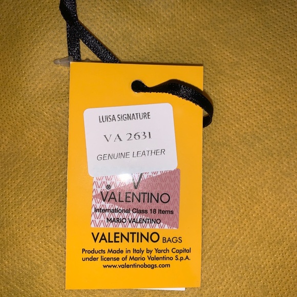 Valentino by Mario Valentino Black soft leather shoulder bag. - Picture 2 of 13